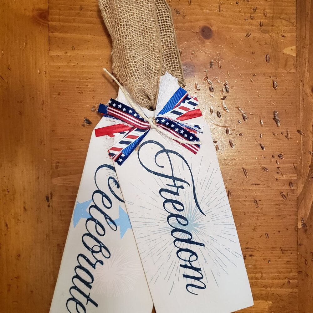 11X4 ~ DOOR TAGS, Wall Hangings ~ CELEBRATE FREEDOM